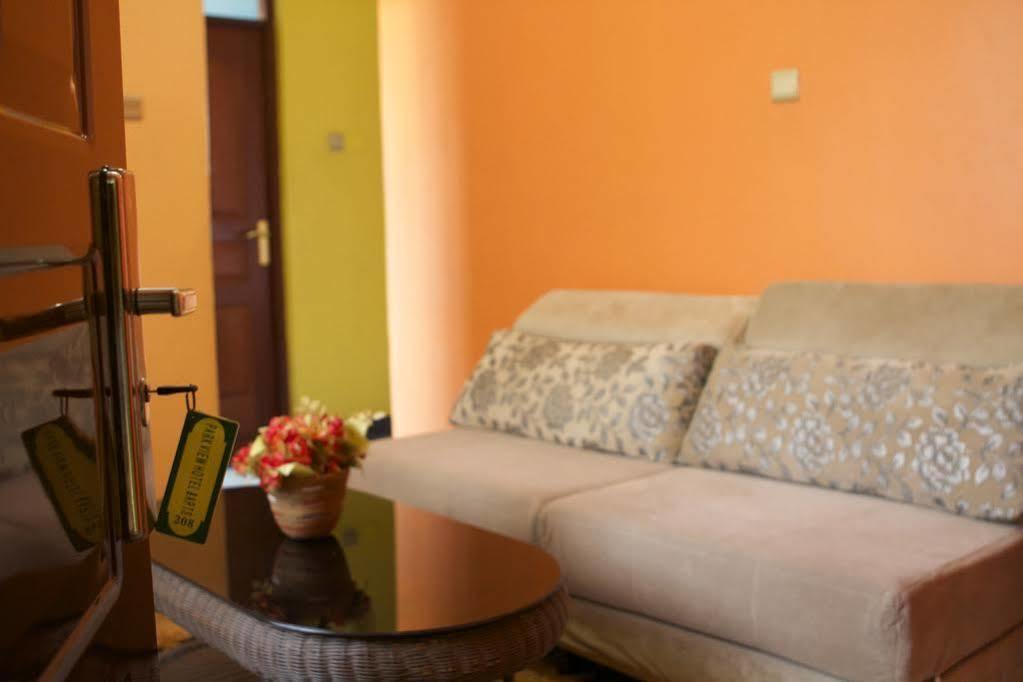 Parkview Safari Hotel And Apartments Kisumu Exterior photo