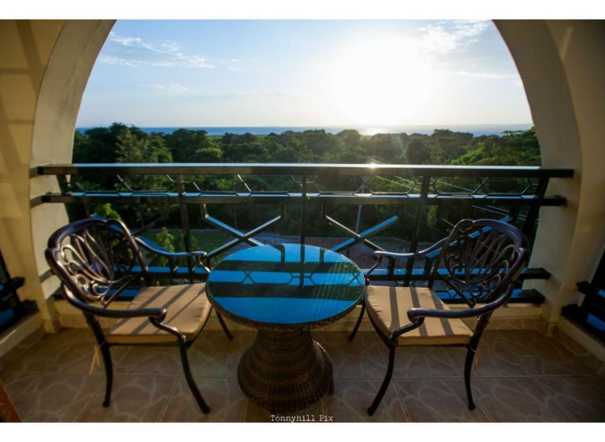 Parkview Safari Hotel And Apartments Kisumu Exterior photo